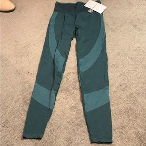 Victorias Secret pink dark green workout leggings